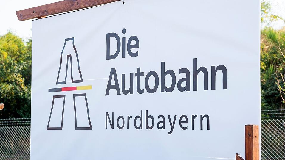 Die Anschlussstelle Wendelstein der Autobahn 73 bleibt in der Nacht zu Sonntag gesperrt, weil Bauarbeiten an einer Brücke erfolgen (Archivbild). Die Anschlussstelle Wendelstein der Autobahn 73 bleibt in der Nacht zu Sonntag gesperrt, weil Bauarbeiten an einer Brücke erfolgen (Archivbild).