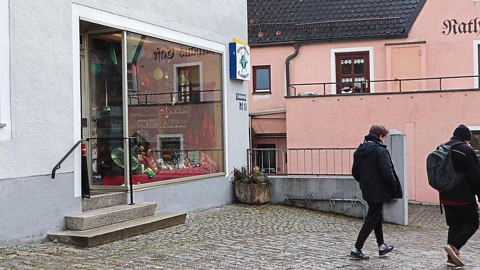 Die &Uuml;bersch&uuml;sse bei den Einnahmen des Eine-Welt-Ladens sowie des Second-Hand-Ladens erm&ouml;glichen ein hohes Spendenaufkommen.