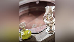 In Corona-Zeiten laufen auch Taufen anders ab als üblich. Viele Eltern in Bayern verschieben das Sakrament für ihren Nachwuchs daher erst mal.