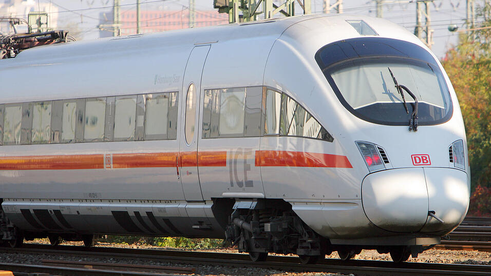 Für rund fünf Monate erhält Landshut eine Direktverbindung mit dem ICE nach Wien und zurück - eine baubedingte Zwischenlösung. Für rund fünf Monate erhält Landshut eine Direktverbindung mit dem ICE nach Wien und zurück - eine baubedingte Zwischenlösung.