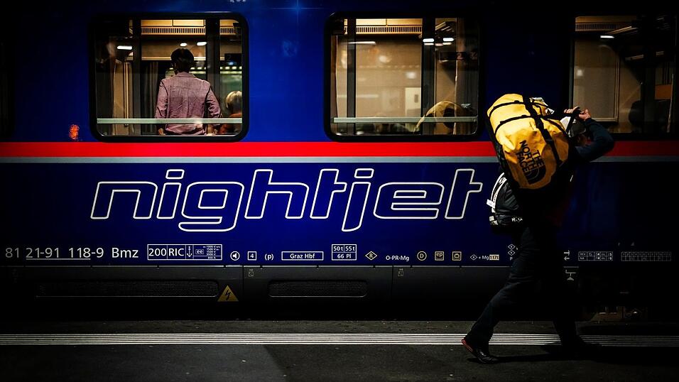 Die Fahrg&auml;ste des Nachtzugs blieben bei der Schnellbremsung unverletzt. (Symbolbild)