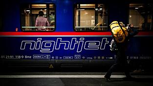 Die Fahrg&auml;ste des Nachtzugs blieben bei der Schnellbremsung unverletzt. (Symbolbild)