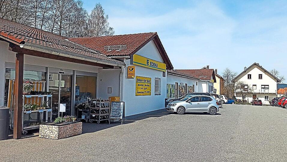 Vieles deutet darauf hin, dass der Edeka-Markt in der M&ouml;nchshofstra&szlig;e zumacht. Mitarbeiter nennen sogar ein konkretes Datum f&uuml;r den letzten &Ouml;ffnungstag, n&auml;mlich den 14. Mai. Edeka S&uuml;dbayern hat dies noch nicht offiziell best&auml;tigt.