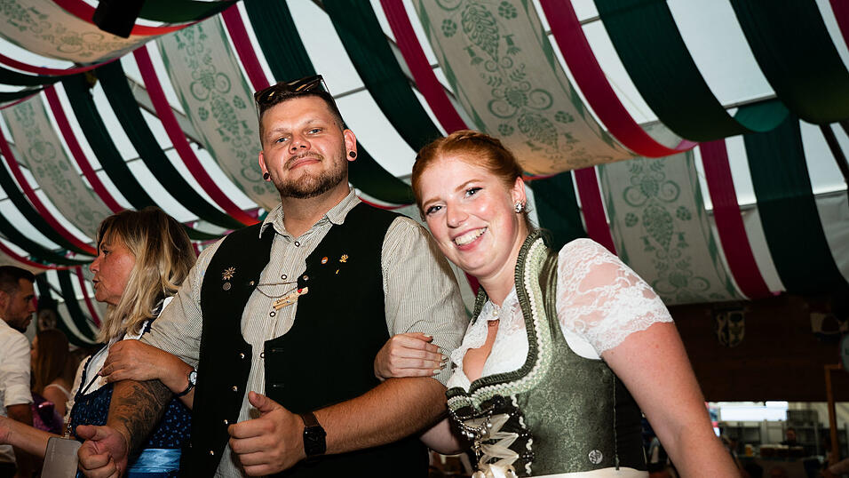 Die Partybilder vom Samstag, 15. August, aus dem Festzelt Weckmann. Die Partybilder vom Samstag, 15. August, aus dem Festzelt Weckmann.