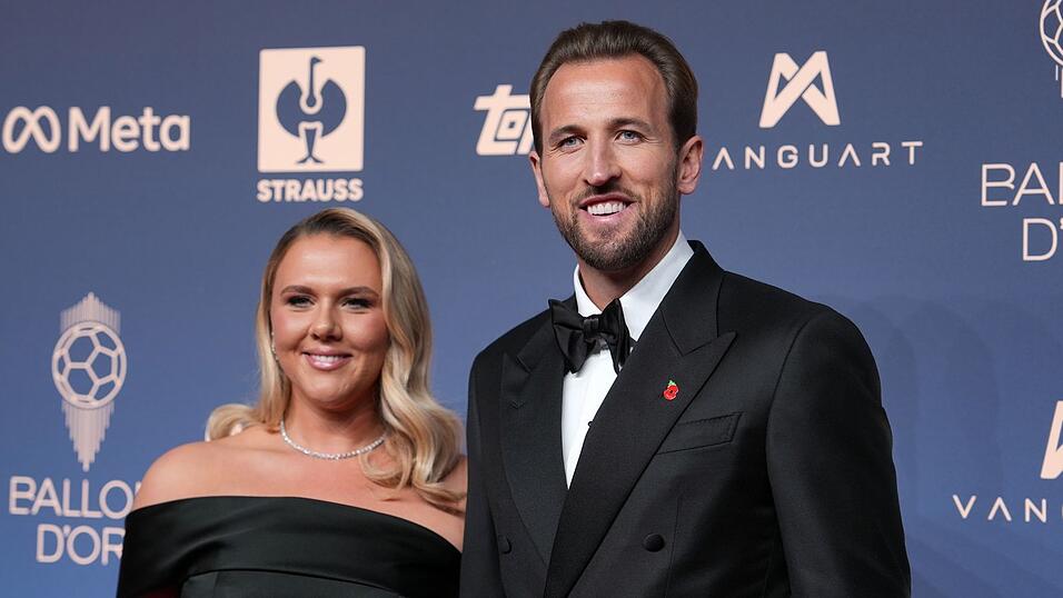 Kane wurde bei der Gala von seiner Frau Katie Goodland unterstützt. Kane wurde bei der Gala von seiner Frau Katie Goodland unterstützt.