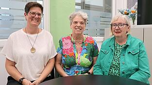 Haben über die Jahre gelernt, mit dem Problem Tinnitus umzugehen (v.l.): Andrea Fuidl, Petra Henneberger und Christine Keil. Sie leiten eine Selbsthilfegruppe. Haben über die Jahre gelernt, mit dem Problem Tinnitus umzugehen (v.l.): Andrea Fuidl, Petra Henneberger und Christine Keil. Sie leiten eine Selbsthilfegruppe.