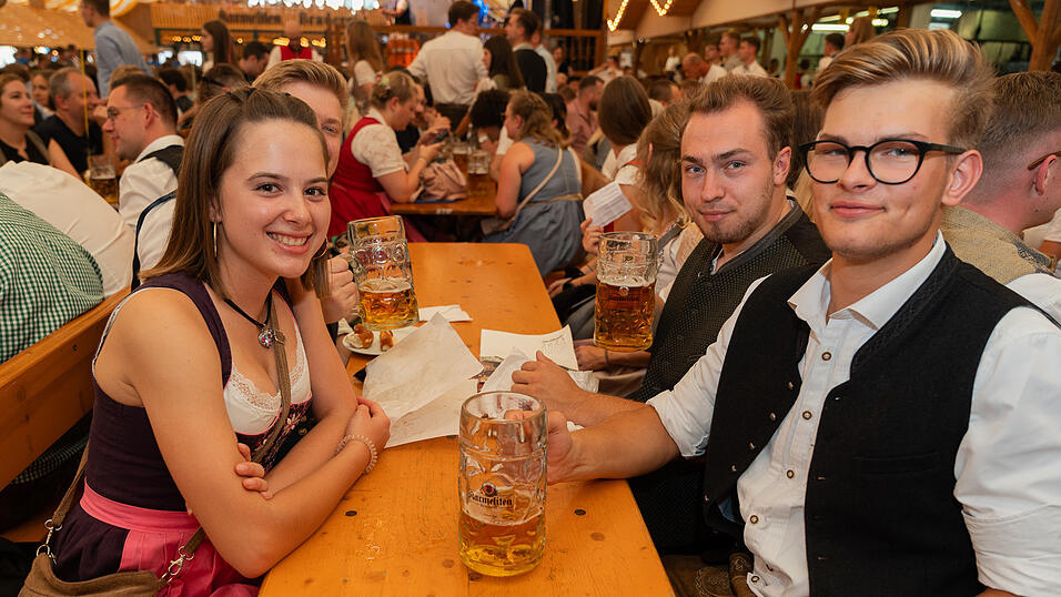 Die Partybilder vom Samstag, 12. August 2023, aus dem Festzelt Nothaft. Die Partybilder vom Samstag, 12. August 2023, aus dem Festzelt Nothaft.