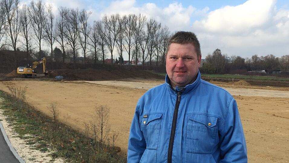 In Schwabelweis haben Bauarbeiter eine Fliegerbombe gefunden. In Schwabelweis haben Bauarbeiter eine Fliegerbombe gefunden.