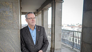 Jörg Dittrich, Präsident des Zentralverbands des Deutschen Handwerks, fordert im Gespräch klarere Rahmenbedingungen und weniger Bürokratie, um die Herausforderungen im Handwerk besser zu bewältigen.