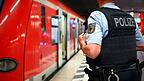 Die sch&auml;rferen Regeln sollen in der Vorweihnachtszeit unter anderem am M&uuml;nchner Hauptbahnhof gelten. (Symbolbild)
