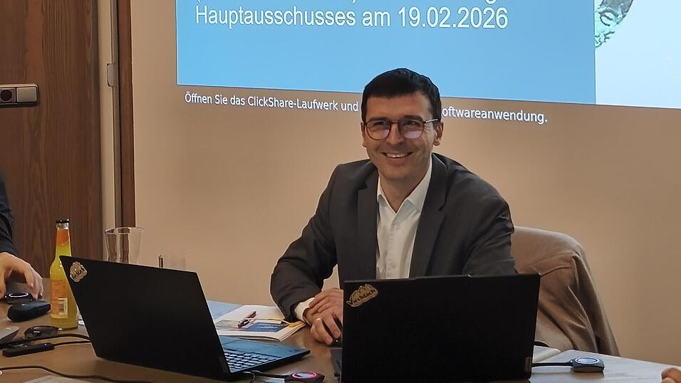 Stadtk&auml;mmerer Matthias Wittmann stellte den Stadtr&auml;ten den Haushaltsentwurf vor.