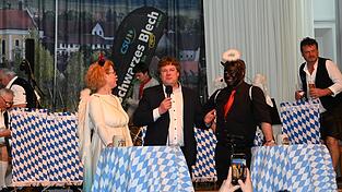 Engerl und Deiferl mit CSU-Ortsvorsitzendem David Dichtl.