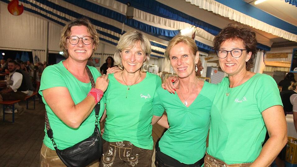 Zur Musik von Headless wurde ausgelassen gefeiert.