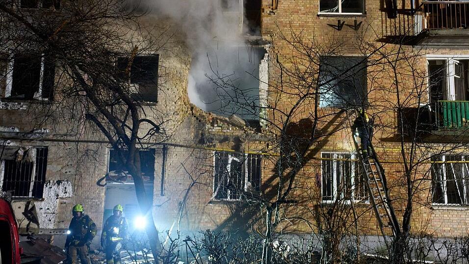 Mehrere Wohngebäude wurden bei den Angriffen beschädigt.