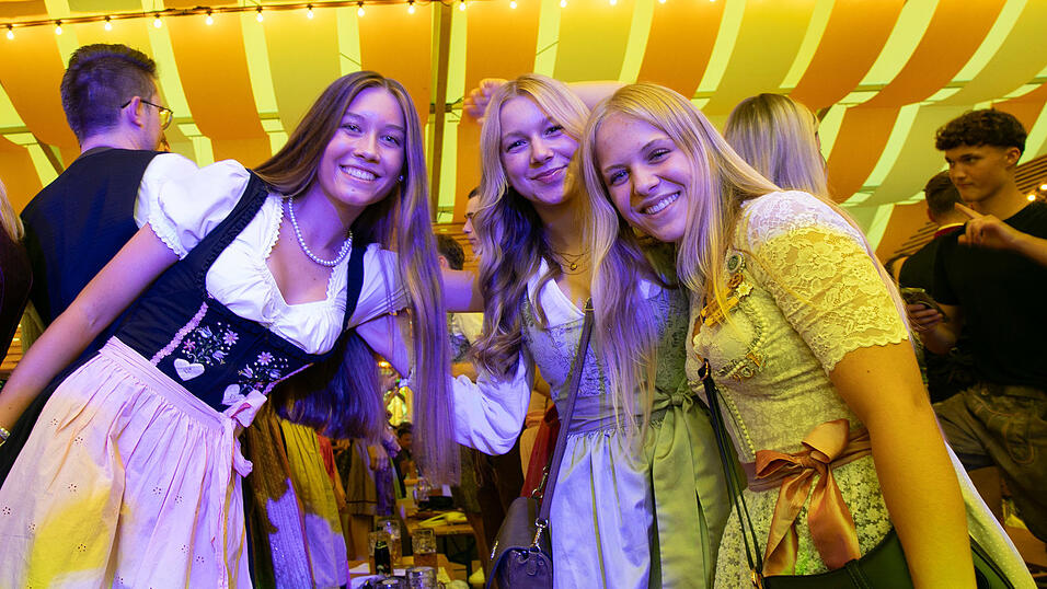 Die Partybilder vom Sonntag, 17. August, aus dem Festzelt Nothaft. Die Partybilder vom Sonntag, 17. August, aus dem Festzelt Nothaft.