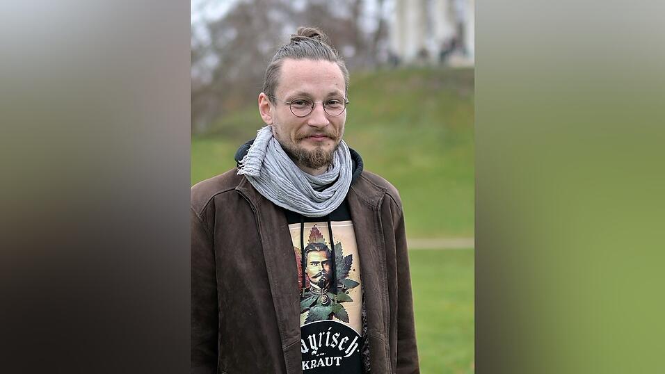 Er ist einer von zwei Klägern in dem Normenkontrollverfahren. Er ist einer von zwei Klägern in dem Normenkontrollverfahren.