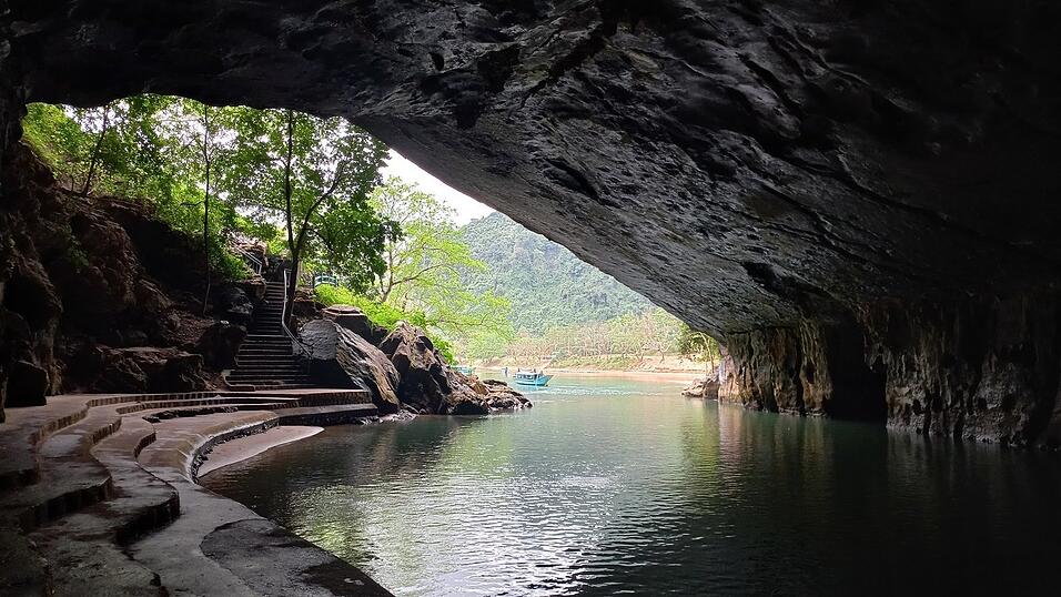 Bilder von der Tour zur Sơn-Đoòng-Höhle.