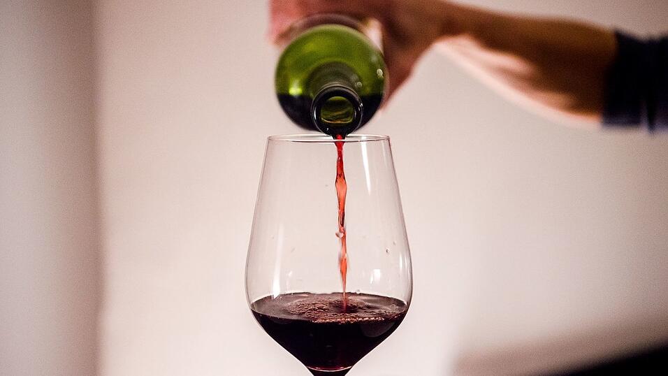 2025 wird nach Einschätzung des Deutschen Weininstituts ein guter Burgunder- und Rotweinjahrgang. (Symbolbild)