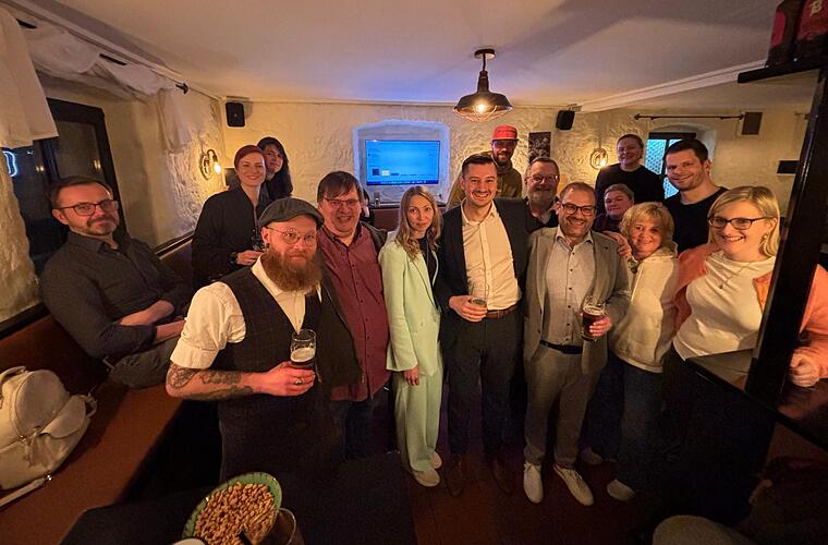 Christian Schindler feiert seinen Etappensieg. Es wird zu einer Stichwahl mit Michael Multerer kommen.