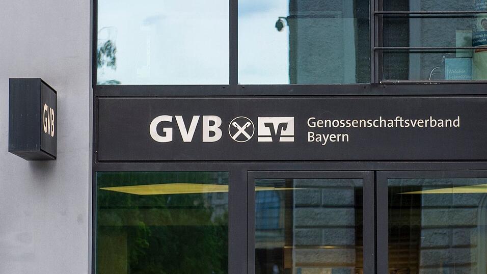Die bayerischen Genossenschaften schlagen sich auch in schlechten Zeiten wacker. (Archivbild) Die bayerischen Genossenschaften schlagen sich auch in schlechten Zeiten wacker. (Archivbild)