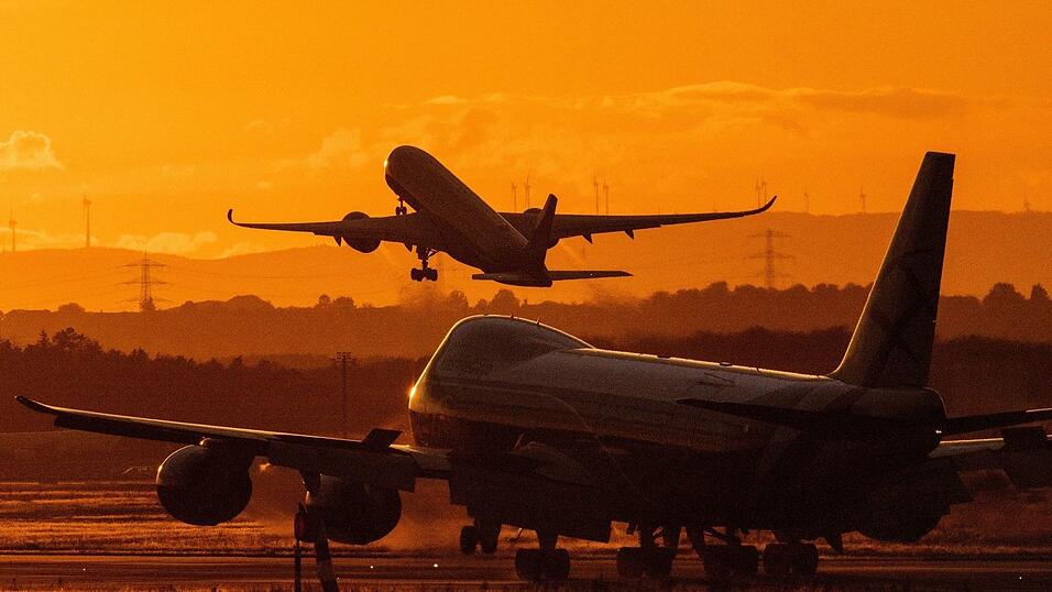 Der Bundestag hat der Senkung der Flugticketsteuer zugestimmt (Archivbild) Der Bundestag hat der Senkung der Flugticketsteuer zugestimmt (Archivbild)