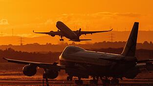 Der Bundestag hat der Senkung der Flugticketsteuer zugestimmt (Archivbild) Der Bundestag hat der Senkung der Flugticketsteuer zugestimmt (Archivbild)