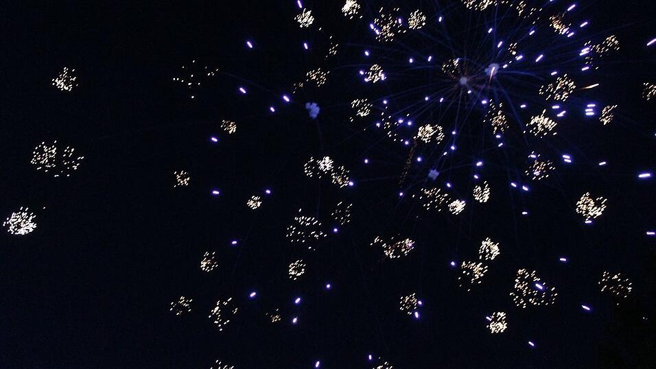 Auch am Freitag war super Stimmung am Ergoldinger Volksfest. Auch am Freitag war super Stimmung am Ergoldinger Volksfest.
