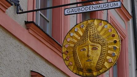 Hort des Römerschatzes: das Gäubodenmuseum an der Fraunhoferstraße. Aufgrund von Sparmaßnahmen bleibt es im Januar und Februar für Besucher geschlossen.