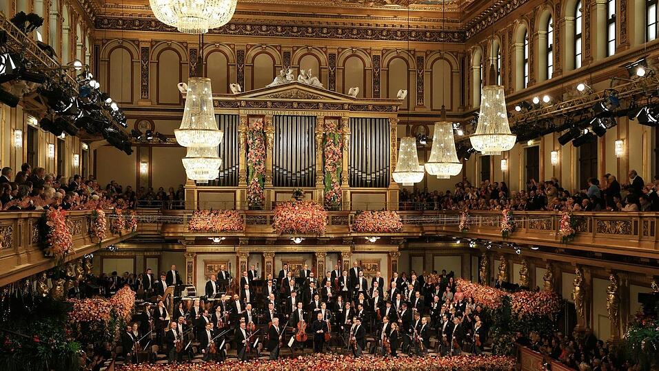 Mit einem schwungvollen Auftritt l&auml;uteten die Wiener Philharmoniker unter Yannick N&eacute;zet-S&eacute;guin das neue Jahr ein.