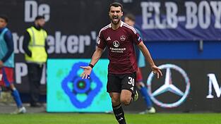 St&uuml;rmer Mahir Emreli bleibt dem 1. FC N&uuml;rnberg nun doch erhalten.