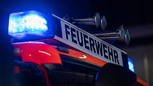 Die Feuerwehr hat das Feuer gelöscht. (Symbolbild)