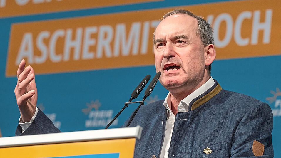 Wenn Deutschland mit China und den USA in Konkurrenz stehen wolle, 'dann können wir uns keine EU-Artenschutzvorgaben für die Haselmaus mehr leisten', sagt Hubert Aiwanger. Wenn Deutschland mit China und den USA in Konkurrenz stehen wolle, 'dann können wir uns keine EU-Artenschutzvorgaben für die Haselmaus mehr leisten', sagt Hubert Aiwanger.