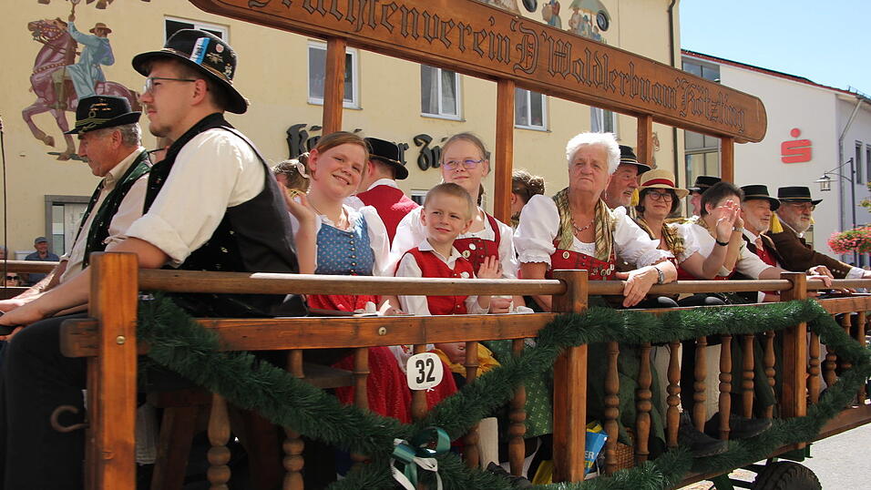 Der 35. Rosstag in Bad K&ouml;tzting. Bilder vom Festumzug &bdquo;Landwirtschaft und Handwerk von damals&ldquo;.
