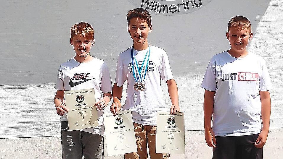 Die jungen Sch&uuml;tzen von Adler Willmering waren bei der Bayerischen Meisterschaft in Pfreimd erfolgreich.