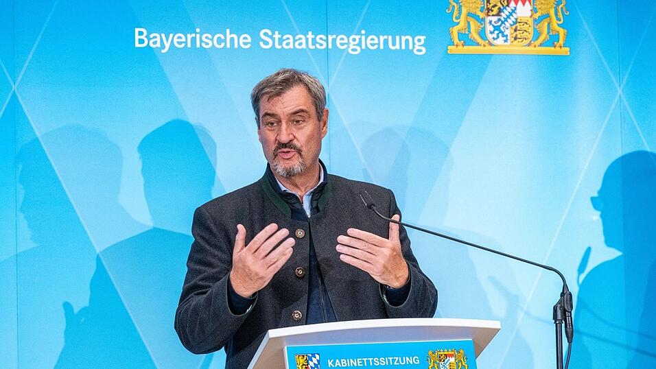 Nach der Sichtung von Drohnen über dem Münchner Flughafen will Bayerns Ministerpräsident Markus Söder (CSU) mehr Rechte für die Polizei des Landes (Archivbild).