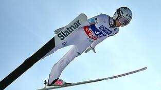 Nika Prevc springt in Oberstdorf. Nika Prevc springt in Oberstdorf.