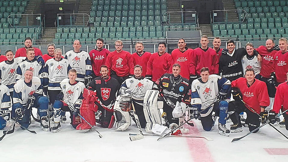 Im ersten Testspiel trafen die EHF auf den EC Adendorf.
