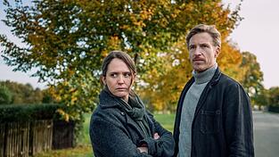 Murphy und Herbst scheinen Gefallen aneinander zu finden, doch beide bringen einiges an emotionalem Gep&auml;ck mit.