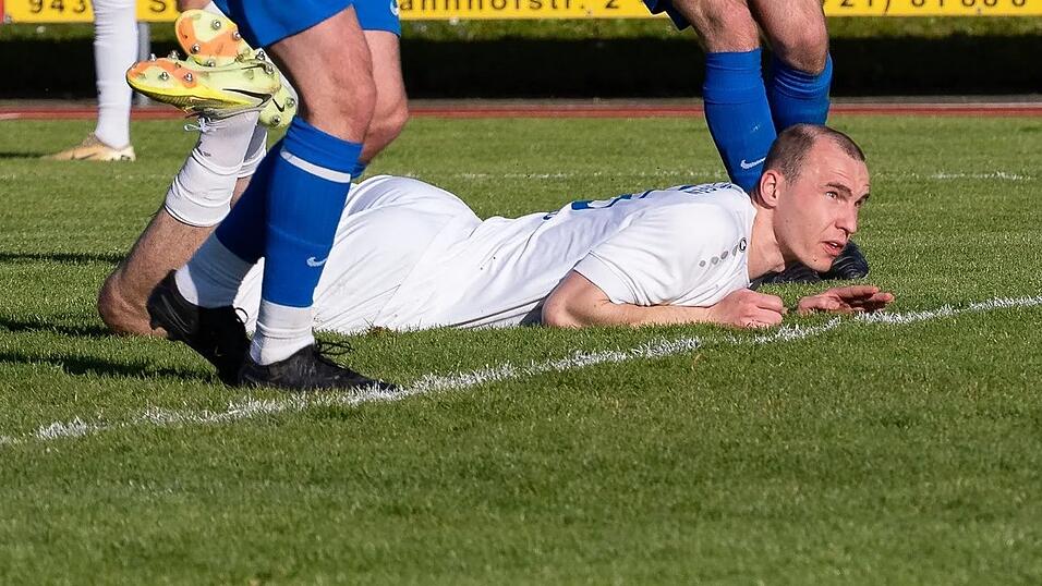 Beim TSV Bogen um Florian Knauer (in Wei&szlig;) war am Samstagnachmittag gegen Teisbach die Luft etwas raus.