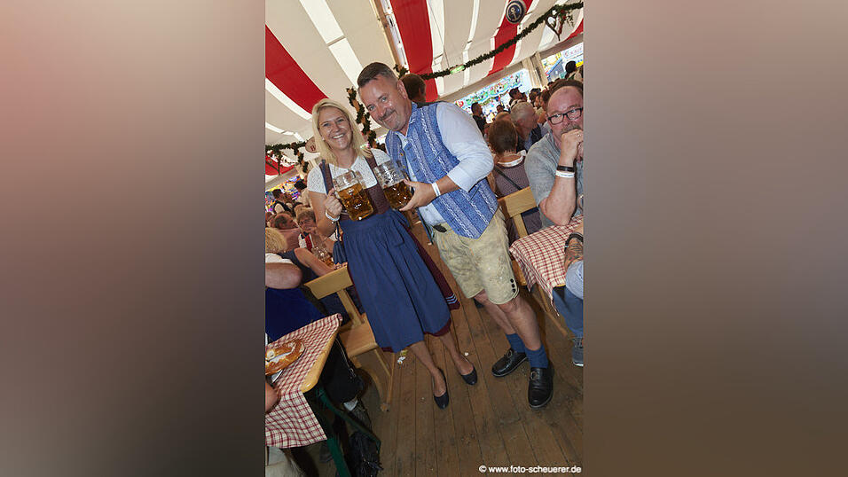 Die Partybilder vom Sonntag, 14. August 2022, aus dem Festzelt Lechner.