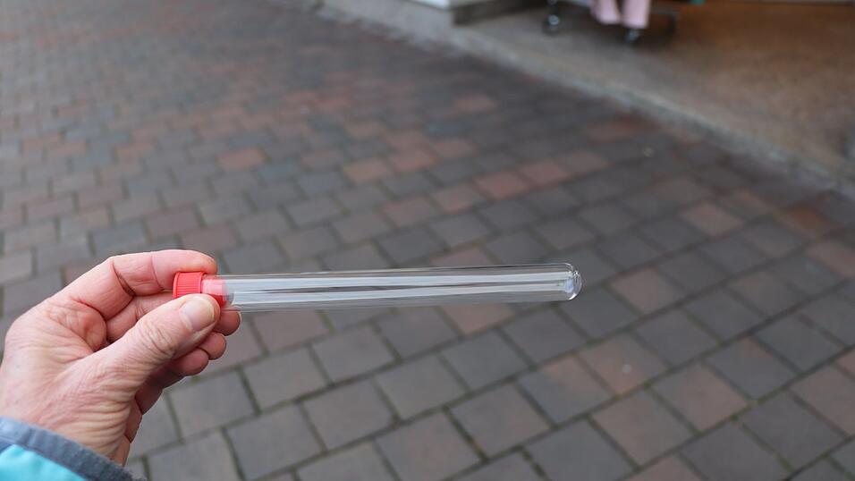 In dieses Reagenzglas k&ouml;nnen die Moosburger ihre pers&ouml;nliche Botschaft an die Nachwelt hineinlegen.