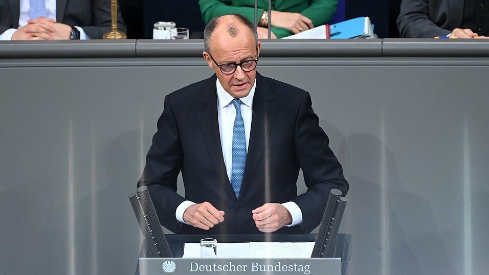 Bundeskanzler Friedrich Merz k&uuml;ndigte im Bundestag eine gro&szlig;e Sozialstaatsreform an. (Archivfoto)