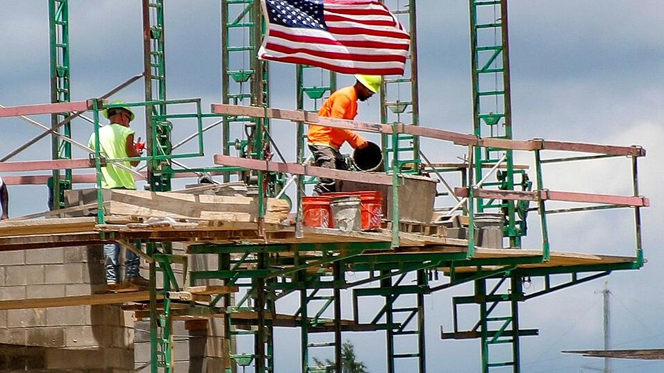 Die Wirtschaft in den USA legt stärker zu als von Ökonomen erwartet (Archivbild) Die Wirtschaft in den USA legt stärker zu als von Ökonomen erwartet (Archivbild)