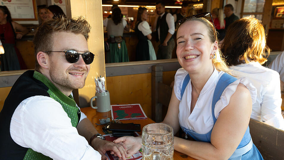 Die Partybilder vom Dienstag, 11. August, aus dem Festzelt Krönner. Die Partybilder vom Dienstag, 11. August, aus dem Festzelt Krönner.