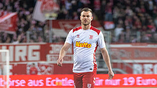 Geht in sein elftes Jahr beim SSV Jahn: Benedikt Saller.