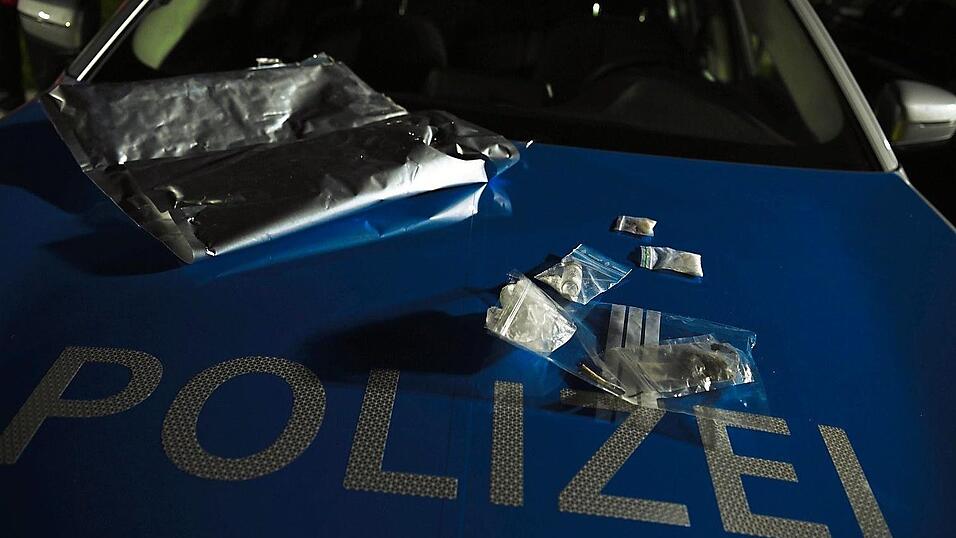 Bei einer Kontrolle am Bahnhof ist ein 41-J&auml;hriger mit Drogen festgenommen worden. Er scheint mehr am Kerbholz zu haben.