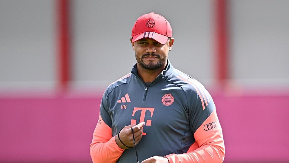 Trainer Vincent Kompany entscheidet über die Spielzeit von Talenten.