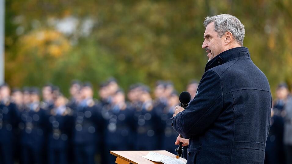 Söder sprach am Mittwoch beim Indienststellungsappell der Offiziersschule der Luftwaffe in Roth.