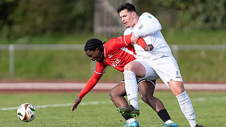 Der TSV Bogen Rozart Burgaj (wei&szlig;) tritt mit ausged&uuml;nnter Personaldecke beim SSV Eggenfelden an.