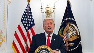 Eine Nationalgardistin ist laut US-Präsident Donald Trump ihren Verletzungen erlegen. Eine Nationalgardistin ist laut US-Präsident Donald Trump ihren Verletzungen erlegen.